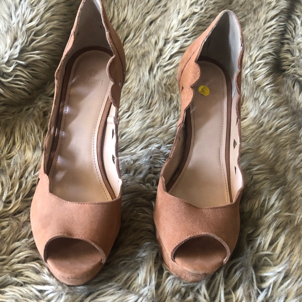Classy heeled Open toe with cut out detail